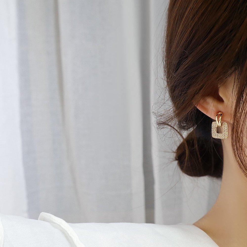 NEW 14K Gold Plated Round Diamond Square Earrings - Picture 5 of 6